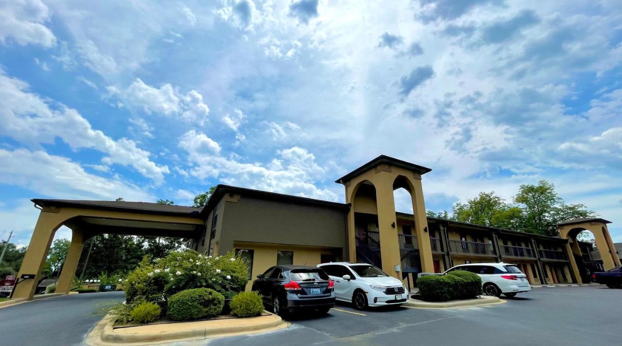 Luxury Inn & Suites Selma Luaran gambar