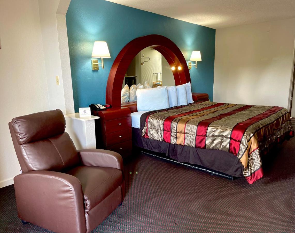 Luxury Inn & Suites Selma Luaran gambar