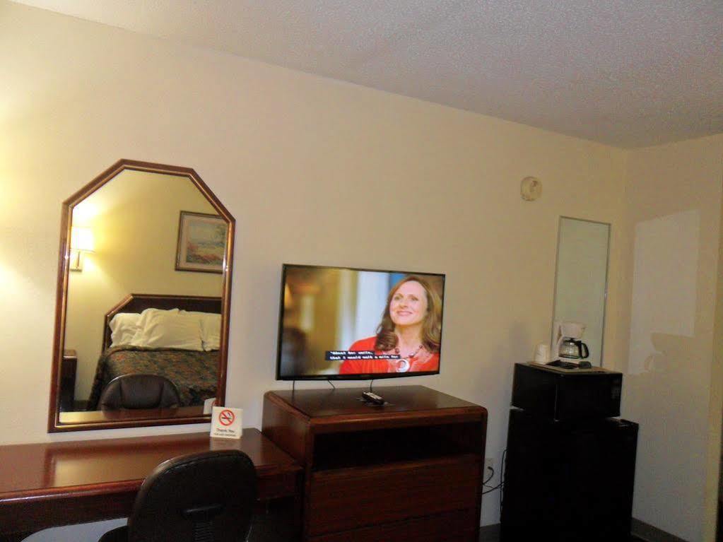 Luxury Inn & Suites Selma Luaran gambar